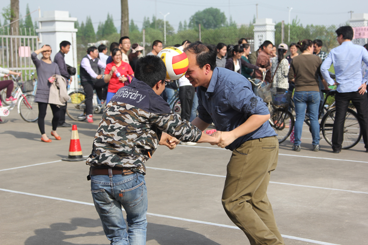 乐动官方网页版_乐动（中国）农化员工积极参加院趣味运动会